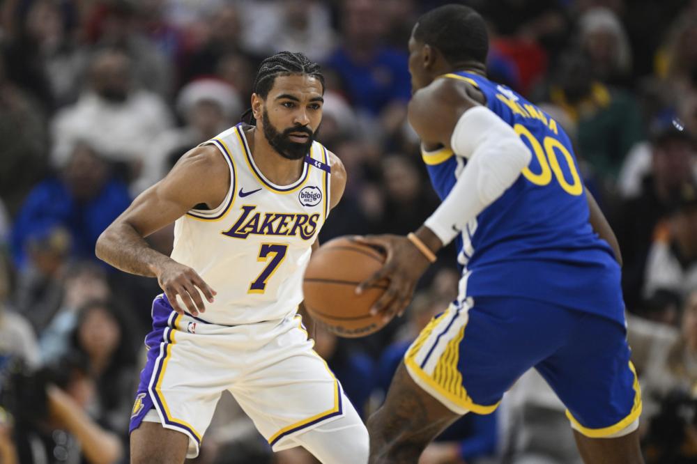 危险动作逃 危险动作逃