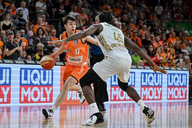 成都以其丰 成都以其丰